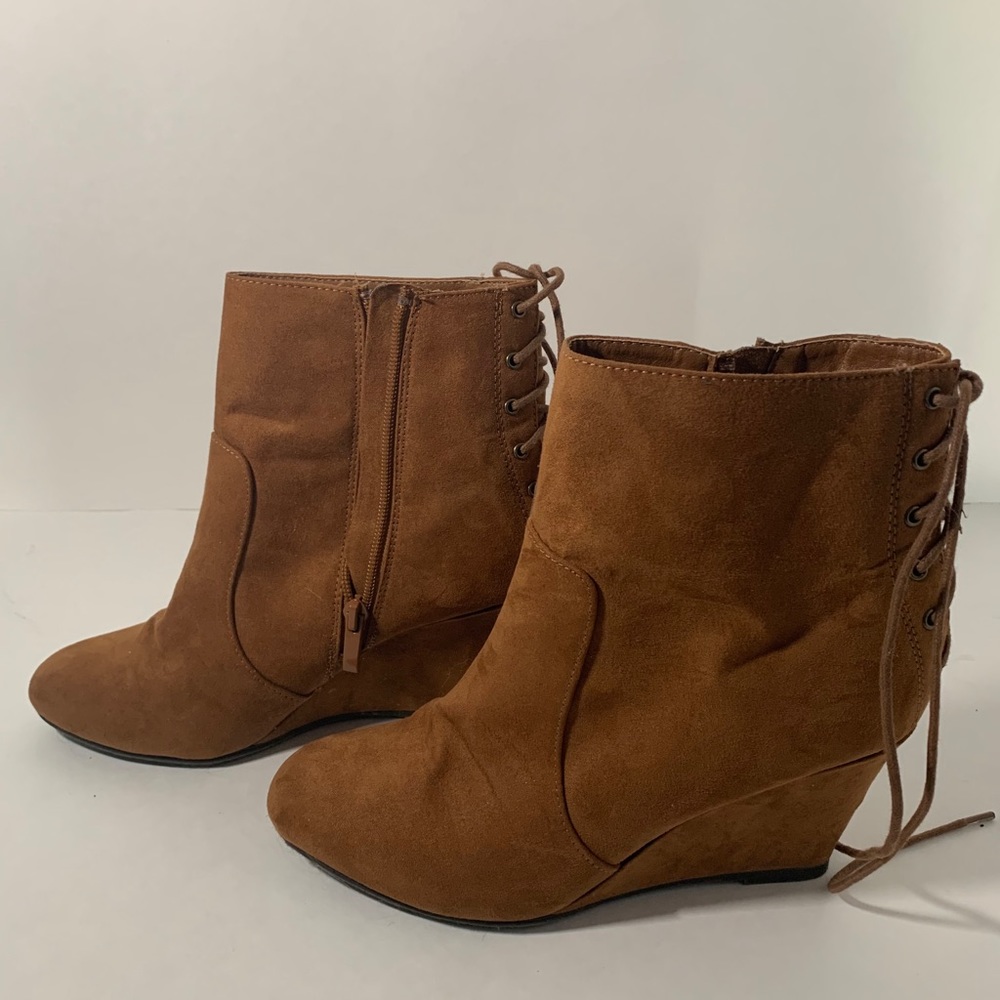 CL by Laundry booties size 7.5